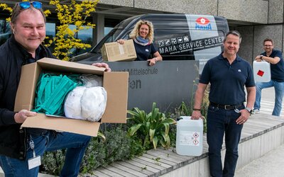 V.l.n.r.: Alfred Reichert (Vorsitzender BRK KV Oberallgäu) und Anton Klotz (Stiftungsratsvorsitzender) | © Ralf Lienert, Allgäuer Zeitungsverlag GmbH