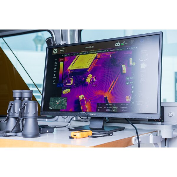 Spendenpaket im Wert von 23.000 EUR übergeben | © MAHA