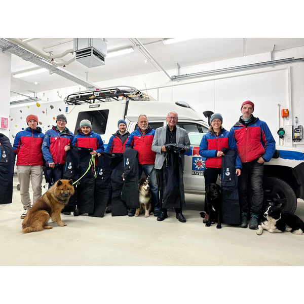 Rescue dog team | © Anton Klotz
